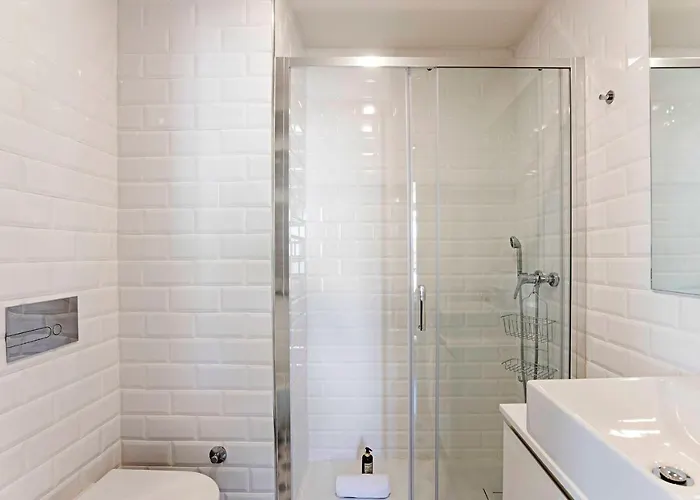 Stunning Duplex Near River By Lovelystay Apartment Porto