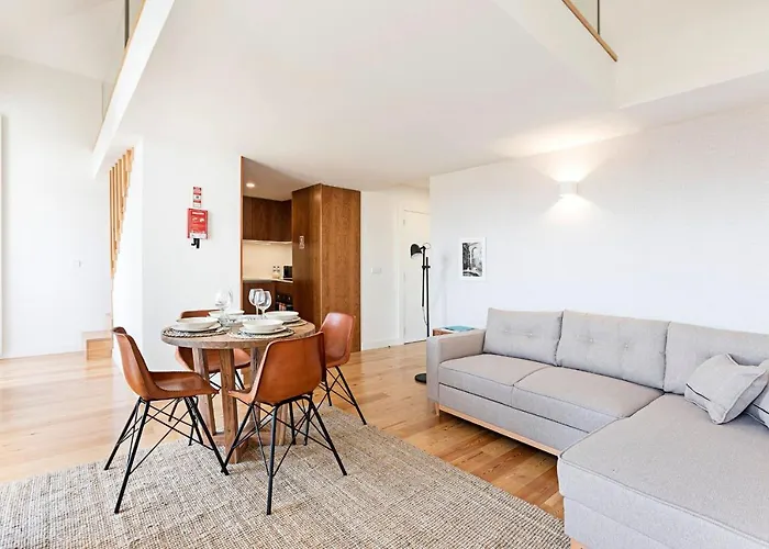 Apartment Stunning Duplex Near River By Lovelystay