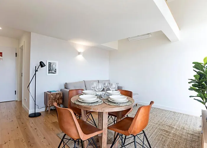 Apartment Stunning Duplex Near River By Lovelystay *