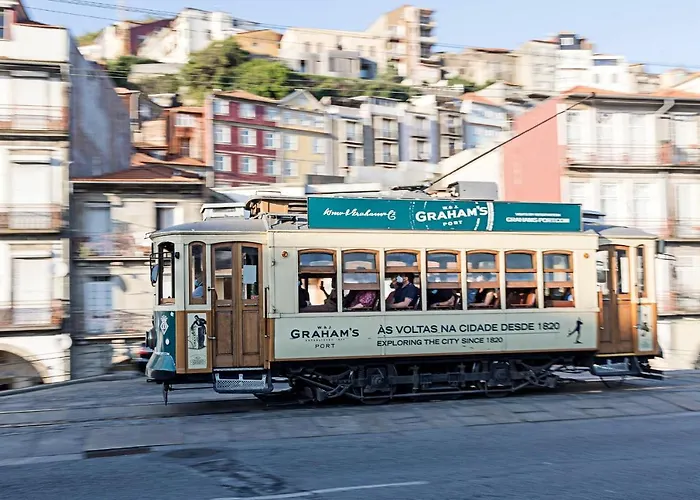 Stunning Duplex Near River By Lovelystay Lejlighed Porto