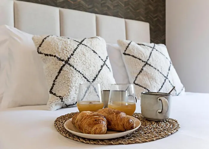 Stunning Duplex Near River By Lovelystay * Porto