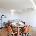 Lejlighed Stunning Duplex Near River By Lovelystay *
