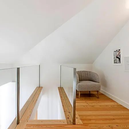Stunning Duplex Near River By Lovelystay * פורטו