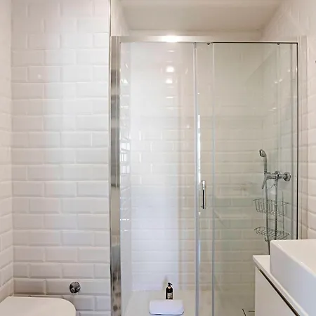 Stunning Duplex Near River By Lovelystay Apartment Porto