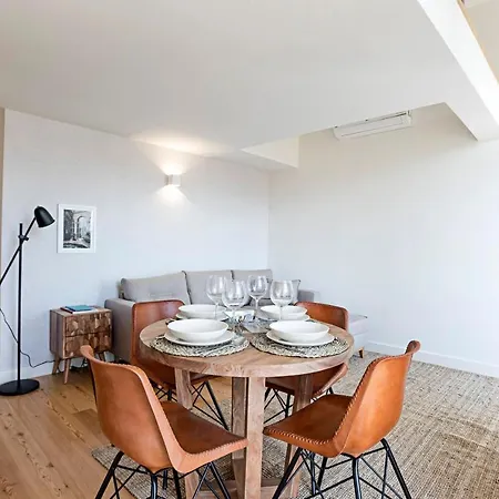 Apartment Stunning Duplex Near River By Lovelystay *