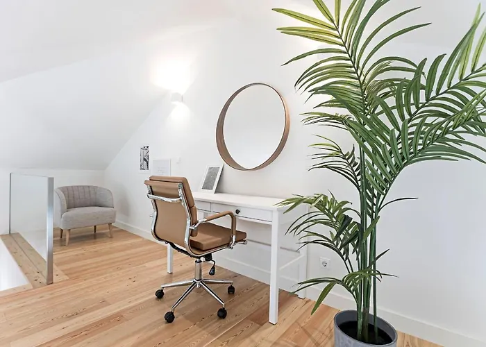 Apartamento Stunning Duplex Near River By Lovelystay